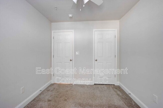 Building Photo - 137 Winters Ln