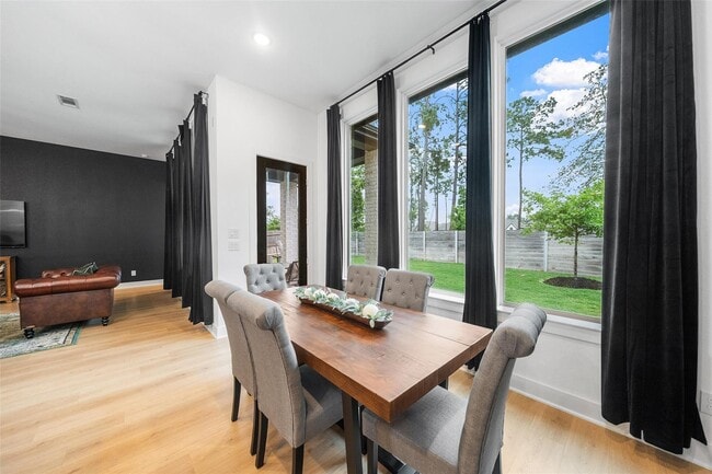 Building Photo - 15040 Berry Brk Dr