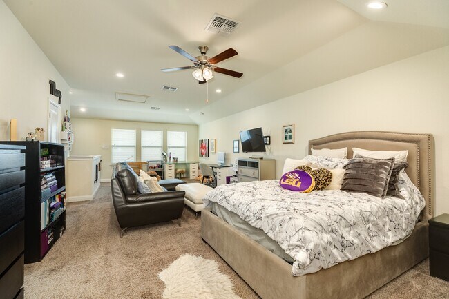 Building Photo - 2329 Vineyard Terrace Ln