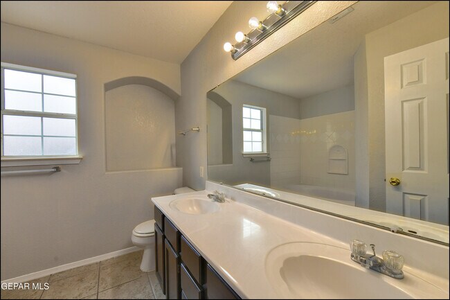 Building Photo - 3057 Tierra Mina Dr