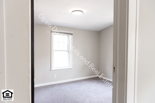 Building Photo - 3718 S Wayne Ave