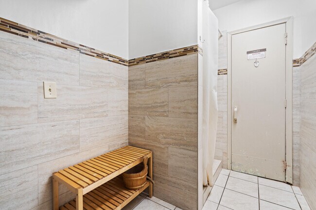 Building Photo - 250 NE 20th St