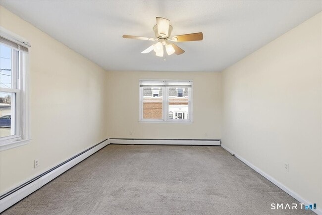 Building Photo - 194 Cherry St