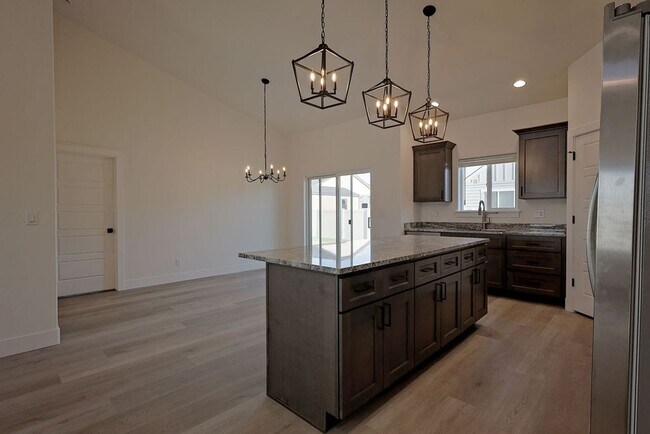 Building Photo - Kimberly - Single Family Home