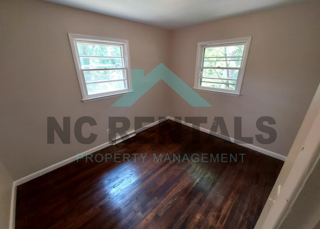 Building Photo - 3818 Edgewood Terrace Rd