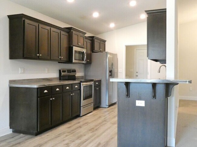 Building Photo - 4117 Hazelhurst Dr