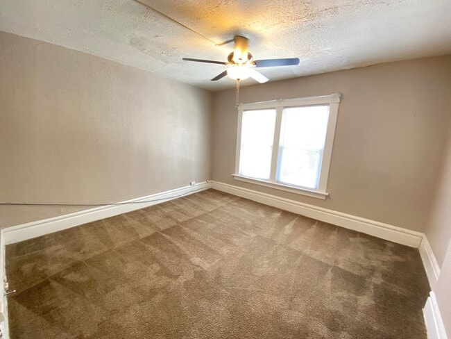 Building Photo - Hunter Ave 1444-1446 MLR