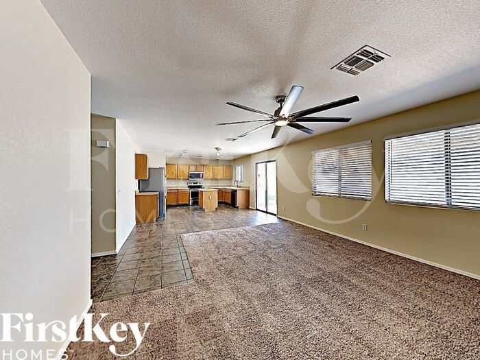 Building Photo - 1205 E Desert Moon Trail