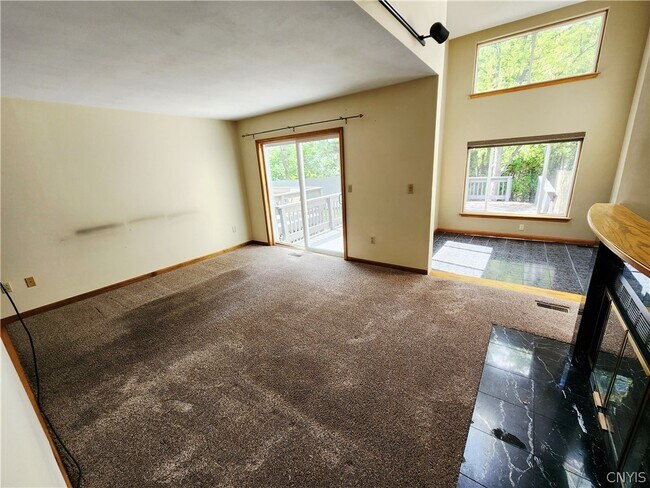 Building Photo - 8214 Honeysuckle Dr