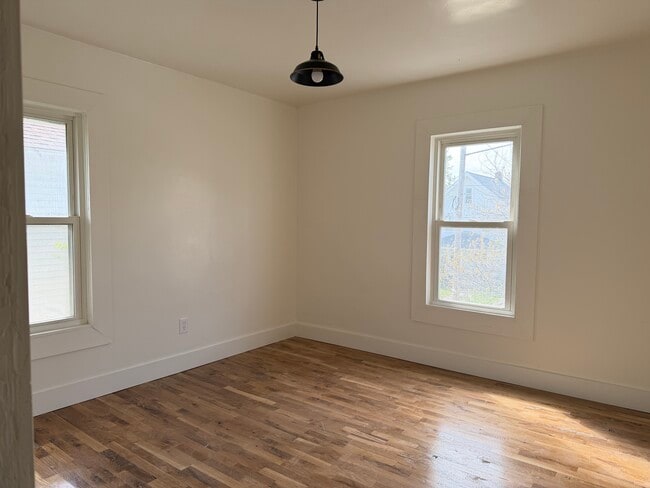 Building Photo - 336 W 29th St