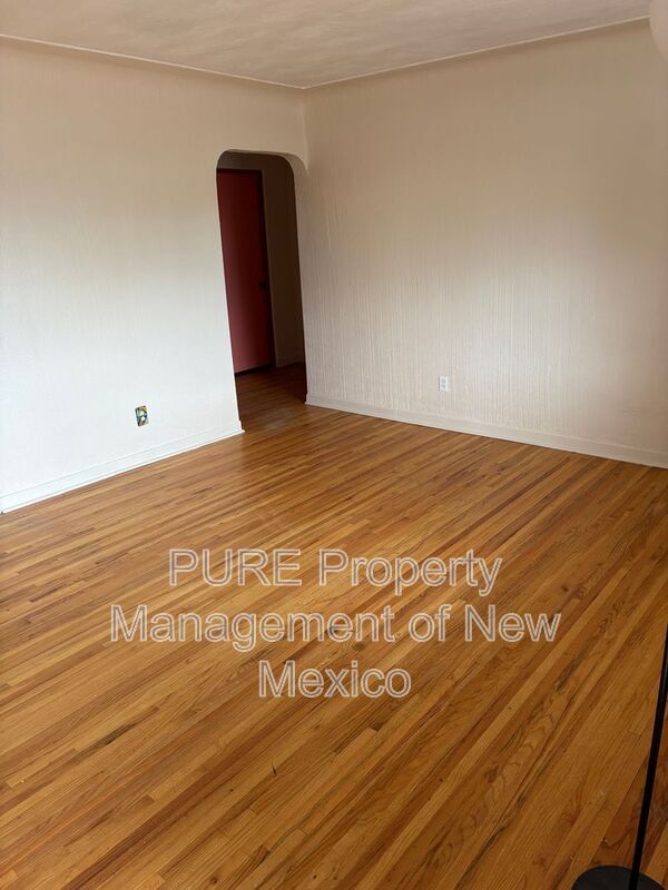 Building Photo - 536 Arizona St SE