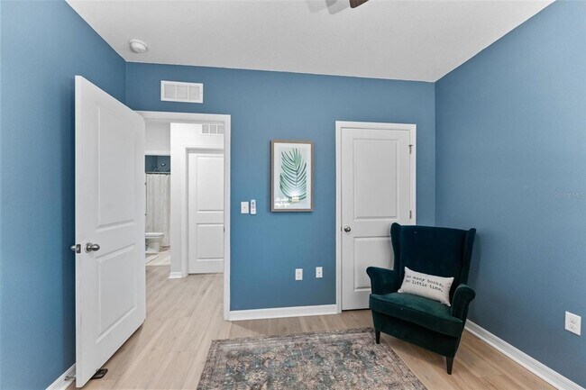 Building Photo - 10918 Trailing Vine Dr