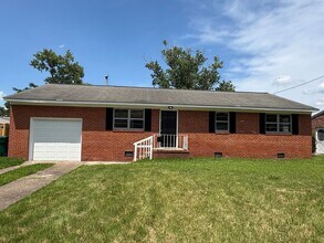 Building Photo - Freshly Updated Rancher w/ Detached Garage!!