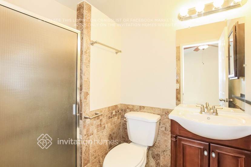 Building Photo - 13176 N 82nd Ln