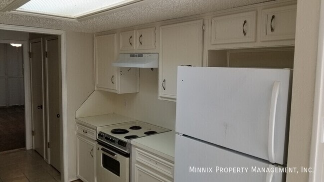 Building Photo - 8207 Memphis Ave