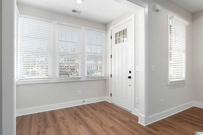 Building Photo - 1195 Windsor Sq