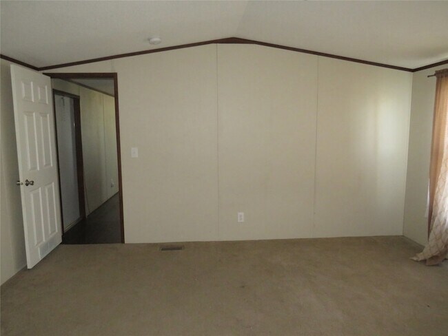 Building Photo - 2151 Crockett Rd