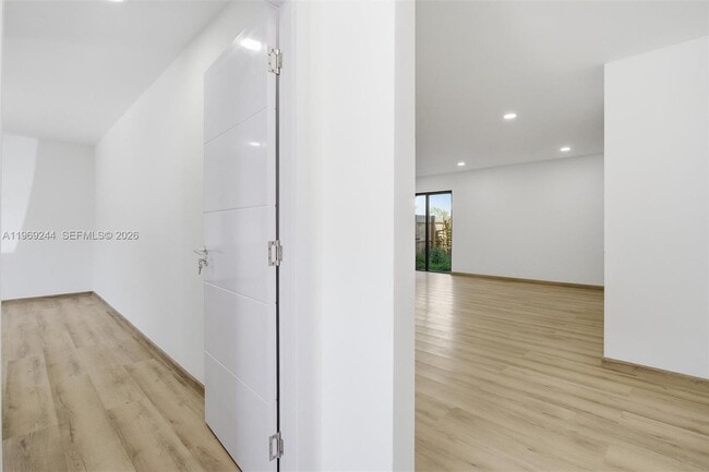 Building Photo - 936 NW 10th St