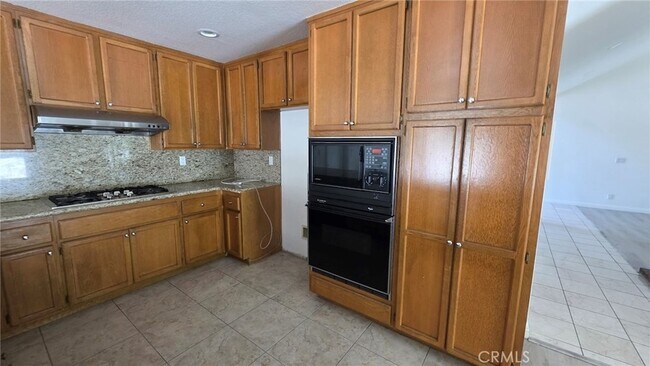 Building Photo - 20800 Regency Ct