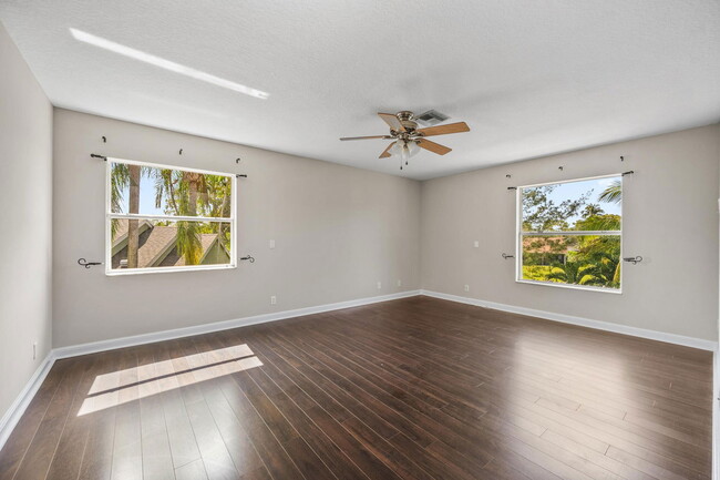 Building Photo - Larkspur Lane, Wellington, FL 33414 - 5 BR...