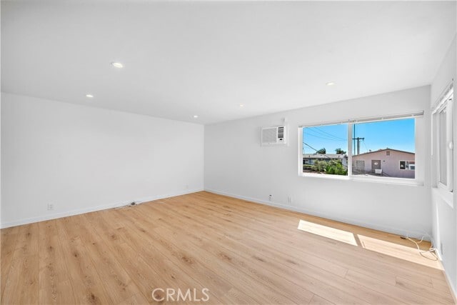 Building Photo - 223 Avenida Victoria