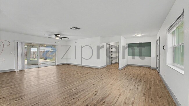Building Photo - 958 Cobblestone Dr