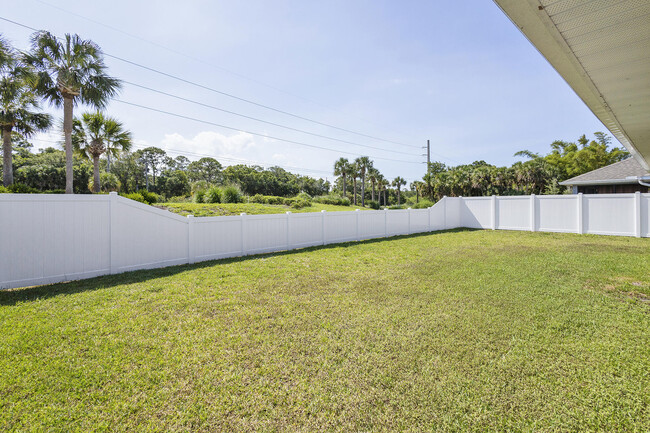Building Photo - 5348 Lugo St