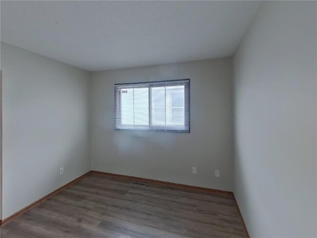 Building Photo - 1000 Concordia Ave