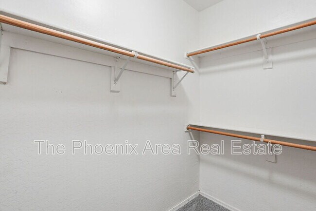 Building Photo - 44216 Palmen Dr