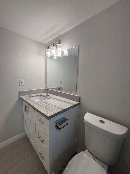 Building Photo - 9105 SW 137th Ter