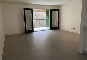 Building Photo - 3615 Essex Ave