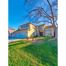 Building Photo - Spacious 5-Bedroom Fresno Home with Garage and Backyard!