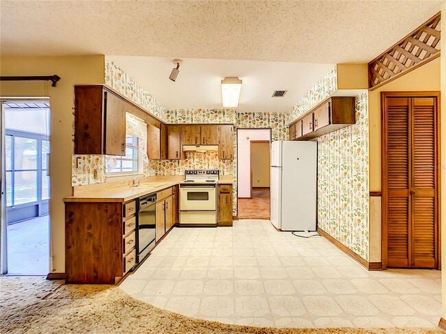Building Photo - 5515 Albert Dr