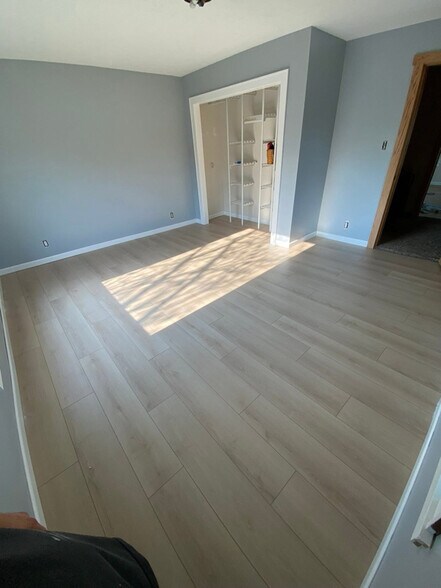 Building Photo - 1703 Skyline Heights
