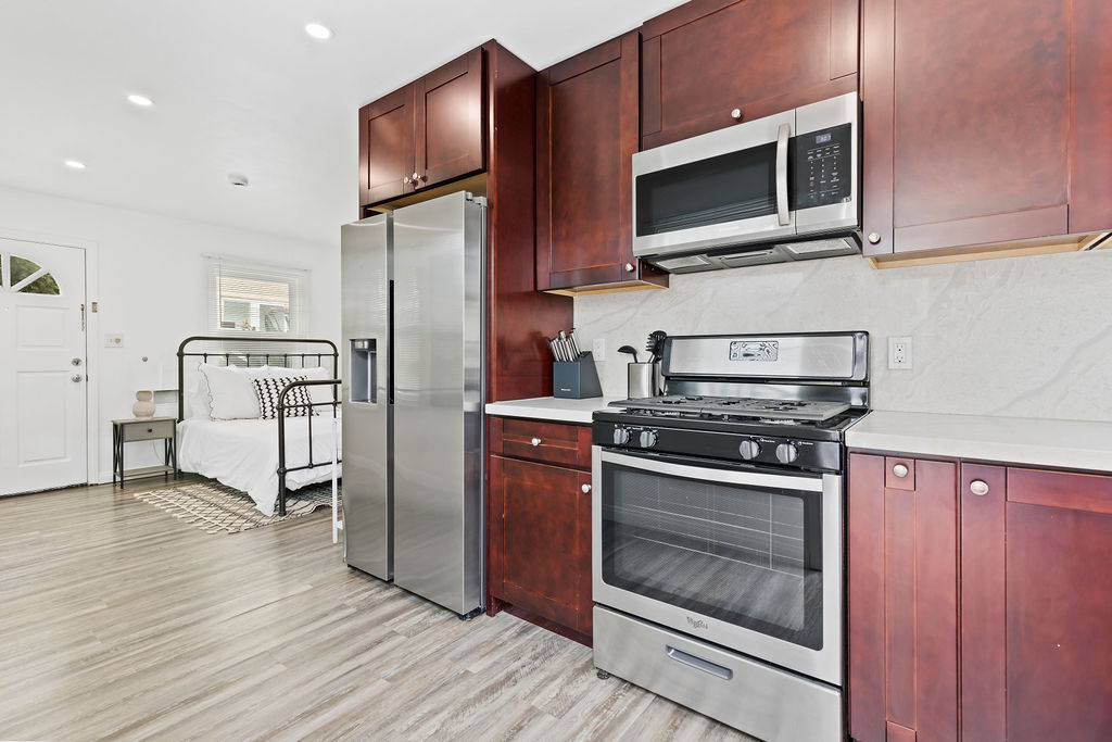 Building Photo - 512 W Juniper St