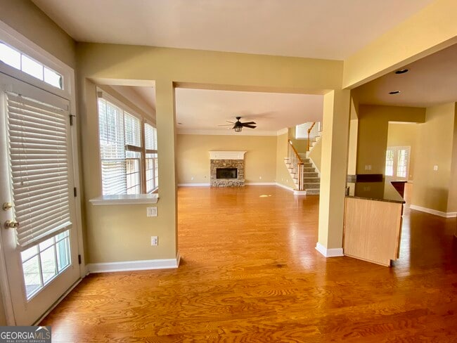 Building Photo - 1606 Cascade Overlook