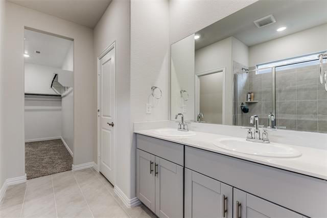 Building Photo - 5011 Bellhurst Dr