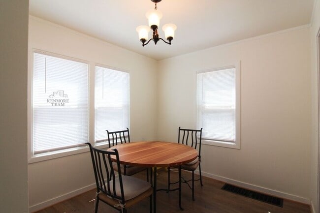 Building Photo - 1307 Rochefontaine Ct