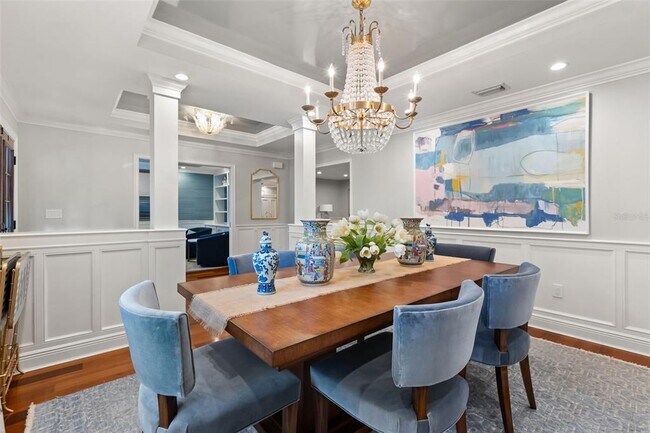 Building Photo - 2220 Vía Tuscany