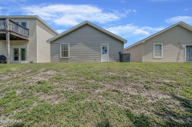 Building Photo - Coming Soon ______Available on November 20th. Furnished 2 bedroom home in Palm Cove Community