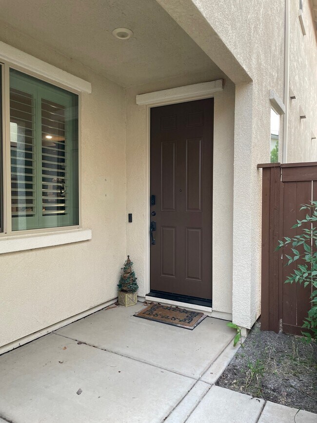 Building Photo - 3752 Edington Dr
