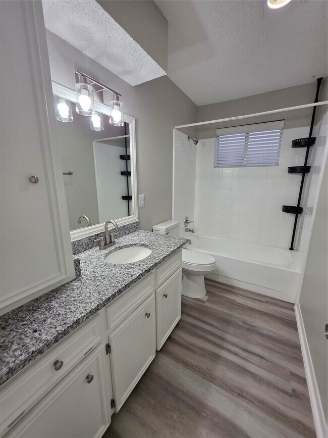 Building Photo - 6607 Rockfield Dr