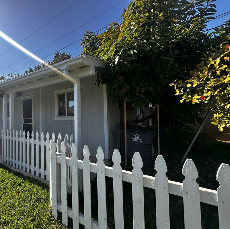 Building Photo - 2217 W Elder Ave