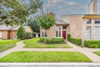 Building Photo - 1018 Memorial Village Dr