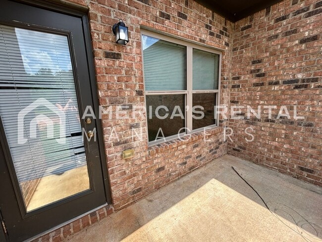 Building Photo - 7984 St.James Dr