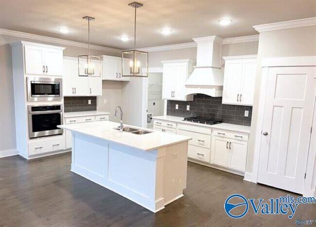 Building Photo - 429 Tillane Pk Cir
