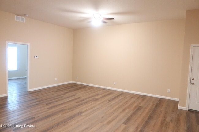 Building Photo - 112 Peonia Rd