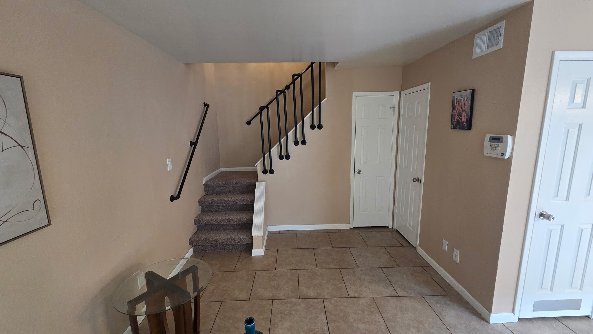 Building Photo - 286 W Palomino Dr