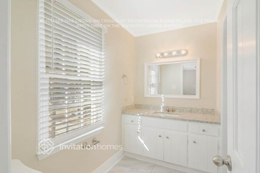 Building Photo - 7408 Old Fox Trail