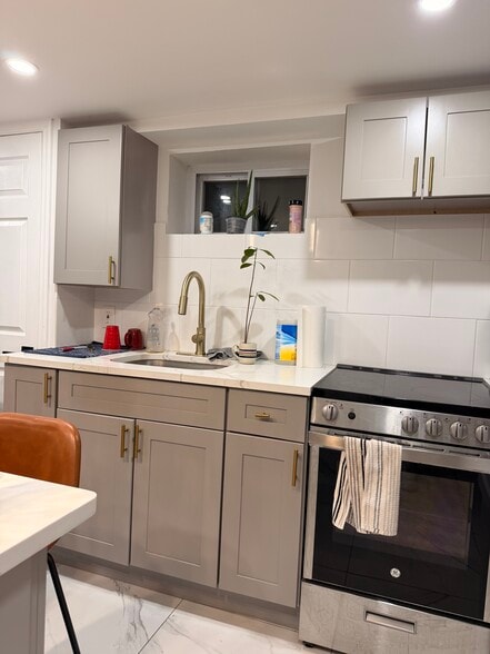 Building Photo - 690 Southern Pky